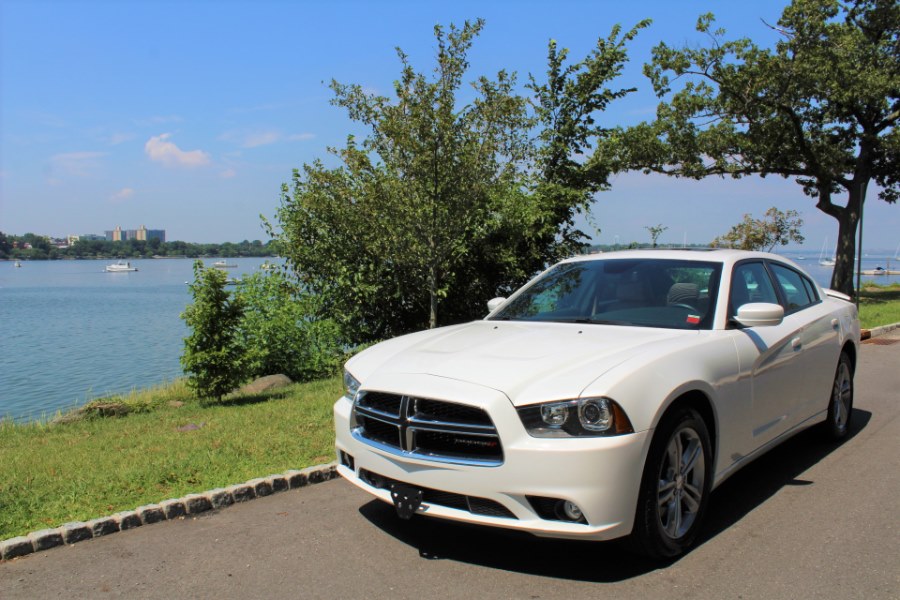 2014 Dodge Charger 4dr Sdn SXT AWD, available for sale in Great Neck, New York | Great Neck Car Buyers & Sellers. Great Neck, New York 2014 Dodge Charger 4dr Sdn SXT AWD, available for sale in Great Neck, New York | Great Neck Car Buyers & Sellers. Great Neck, New York