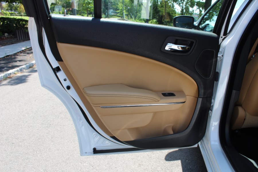 2014 Dodge Charger 4dr Sdn SXT AWD, available for sale in Great Neck, New York | Great Neck Car Buyers & Sellers. Great Neck, New York 2014 Dodge Charger 4dr Sdn SXT AWD, available for sale in Great Neck, New York | Great Neck Car Buyers & Sellers. Great Neck, New York
