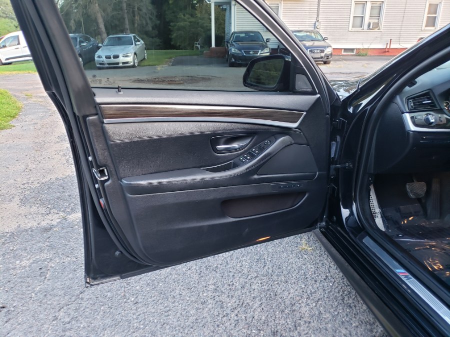 2014 BMW 5 Series 4dr Sdn 550i RWD M PKG LOADED Sport V8 Twin Turbo, available for sale in East Windsor, Connecticut | Toro Auto. East Windsor, Connecticut 2014 BMW 5 Series 4dr Sdn 550i RWD M PKG LOADED Sport V8 Twin Turbo, available for sale in East Windsor, Connecticut | Toro Auto. East Windsor, Connecticut