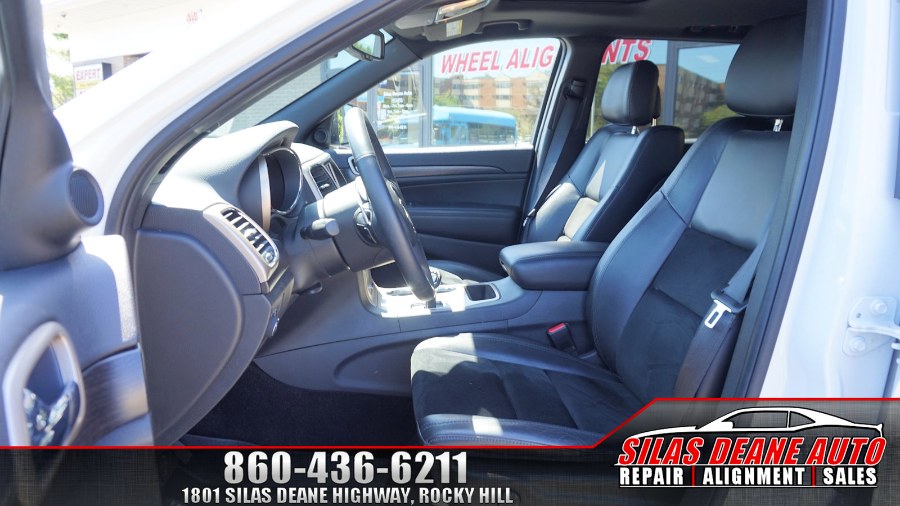 2015 Jeep Grand Cherokee 4WD 4dr Laredo, available for sale in Rocky Hill , Connecticut | Silas Deane Auto LLC. Rocky Hill , Connecticut 2015 Jeep Grand Cherokee 4WD 4dr Laredo, available for sale in Rocky Hill , Connecticut | Silas Deane Auto LLC. Rocky Hill , Connecticut