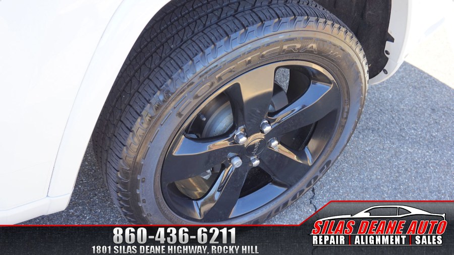 2015 Jeep Grand Cherokee 4WD 4dr Laredo, available for sale in Rocky Hill , Connecticut | Silas Deane Auto LLC. Rocky Hill , Connecticut 2015 Jeep Grand Cherokee 4WD 4dr Laredo, available for sale in Rocky Hill , Connecticut | Silas Deane Auto LLC. Rocky Hill , Connecticut