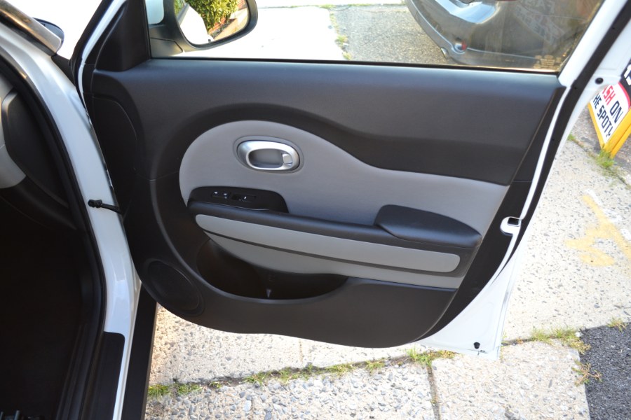 2015 Kia Soul 5dr Wgn Auto Base, available for sale in Baldwin, New York | Carmoney Auto Sales. Baldwin, New York 2015 Kia Soul 5dr Wgn Auto Base, available for sale in Baldwin, New York | Carmoney Auto Sales. Baldwin, New York
