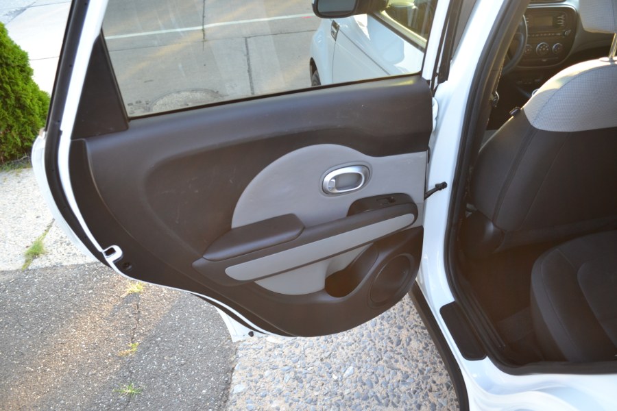 2015 Kia Soul 5dr Wgn Auto Base, available for sale in Baldwin, New York | Carmoney Auto Sales. Baldwin, New York 2015 Kia Soul 5dr Wgn Auto Base, available for sale in Baldwin, New York | Carmoney Auto Sales. Baldwin, New York