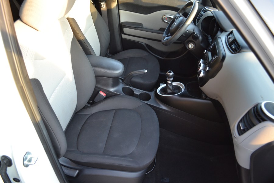 2015 Kia Soul 5dr Wgn Auto Base, available for sale in Baldwin, New York | Carmoney Auto Sales. Baldwin, New York 2015 Kia Soul 5dr Wgn Auto Base, available for sale in Baldwin, New York | Carmoney Auto Sales. Baldwin, New York