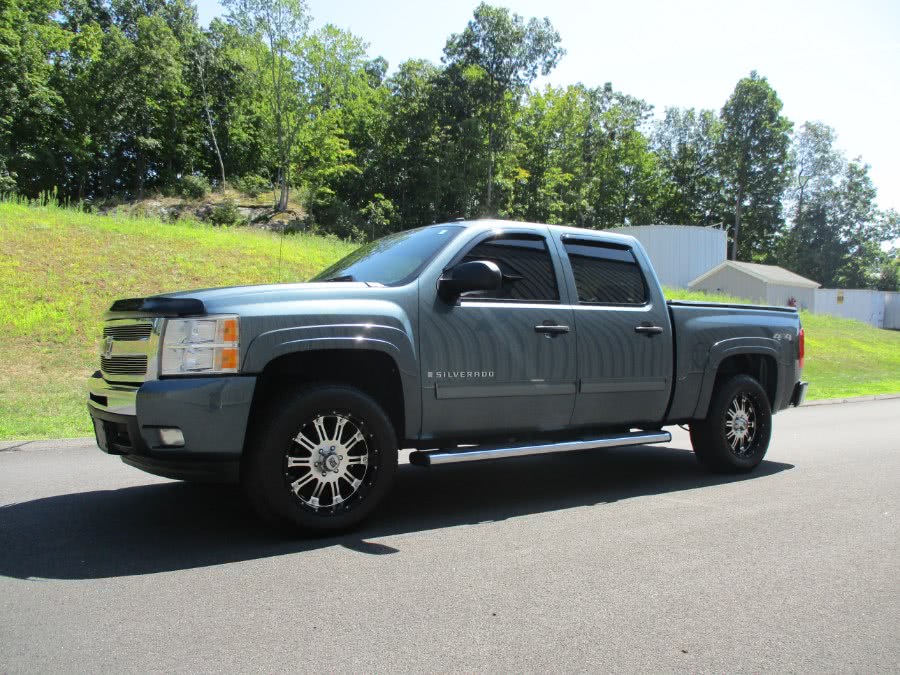 2009 Chevrolet Silverado 1500 4WD Crew Cab 143.5" LT, available for sale in Danbury, Connecticut | Performance Imports. Danbury, Connecticut