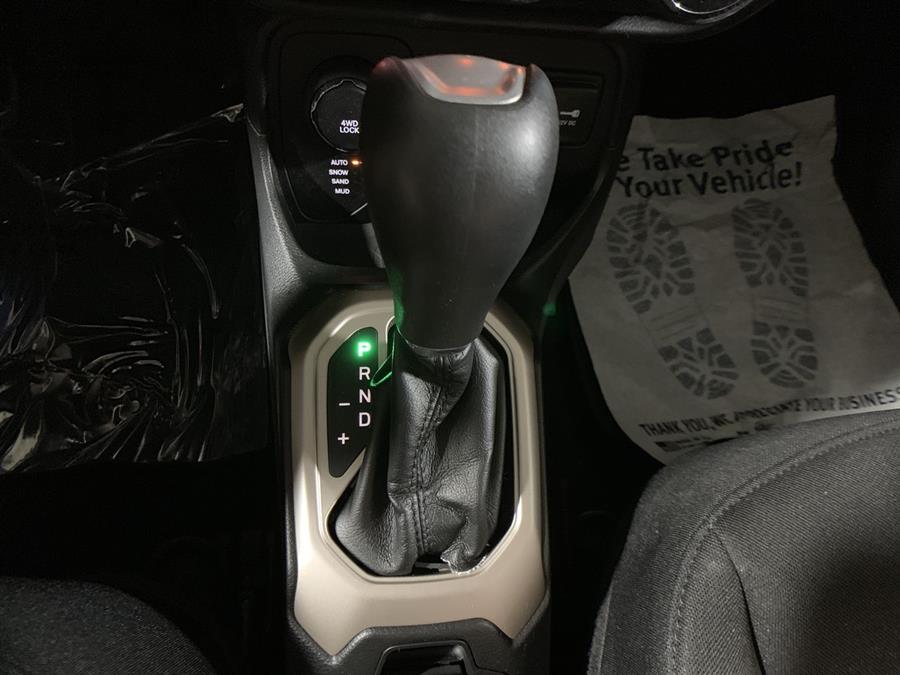 2016 Jeep Renegade 4WD 4dr Latitude, available for sale in Stratford, Connecticut | Wiz Leasing Inc. Stratford, Connecticut 2016 Jeep Renegade 4WD 4dr Latitude, available for sale in Stratford, Connecticut | Wiz Leasing Inc. Stratford, Connecticut