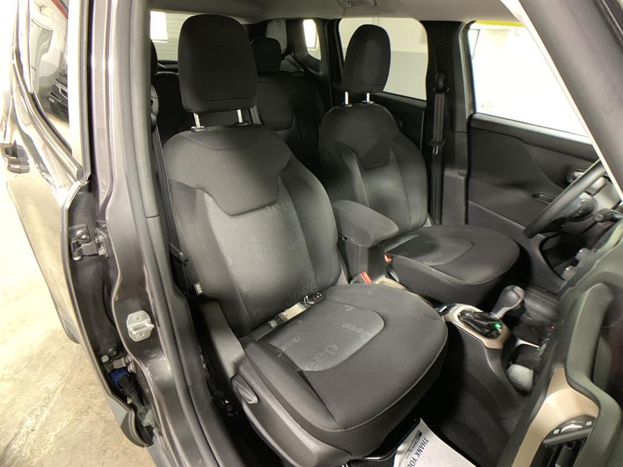 2016 Jeep Renegade 4WD 4dr Latitude, available for sale in Stratford, Connecticut | Wiz Leasing Inc. Stratford, Connecticut 2016 Jeep Renegade 4WD 4dr Latitude, available for sale in Stratford, Connecticut | Wiz Leasing Inc. Stratford, Connecticut
