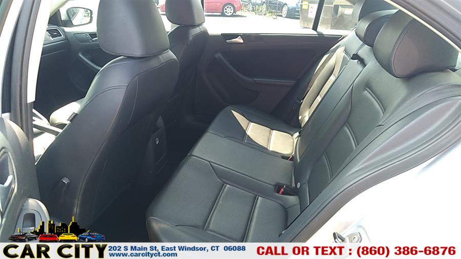 2014 Volkswagen Jetta Sedan 4dr Auto SE PZEV, available for sale in East Windsor, Connecticut | Car City LLC. East Windsor, Connecticut 2014 Volkswagen Jetta Sedan 4dr Auto SE PZEV, available for sale in East Windsor, Connecticut | Car City LLC. East Windsor, Connecticut