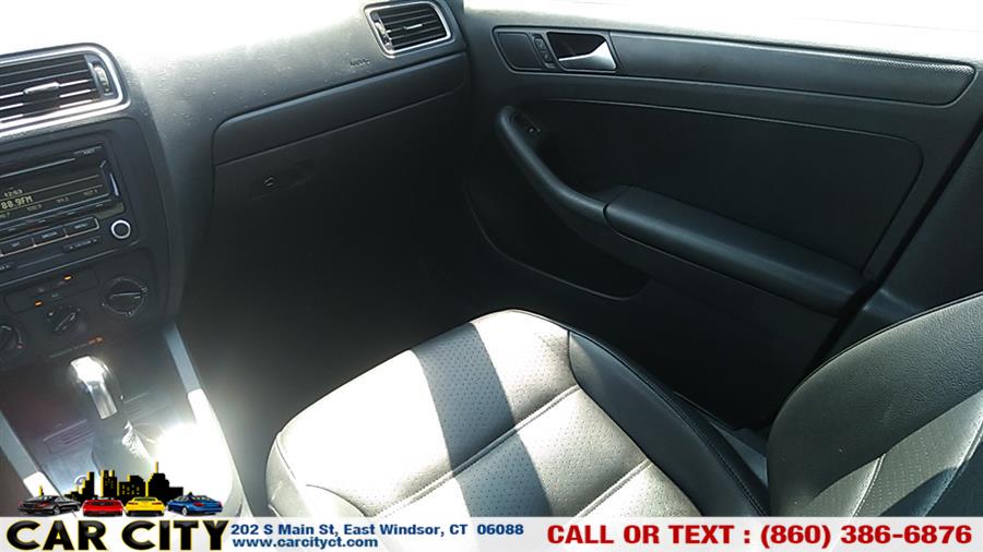 2014 Volkswagen Jetta Sedan 4dr Auto SE PZEV, available for sale in East Windsor, Connecticut | Car City LLC. East Windsor, Connecticut 2014 Volkswagen Jetta Sedan 4dr Auto SE PZEV, available for sale in East Windsor, Connecticut | Car City LLC. East Windsor, Connecticut