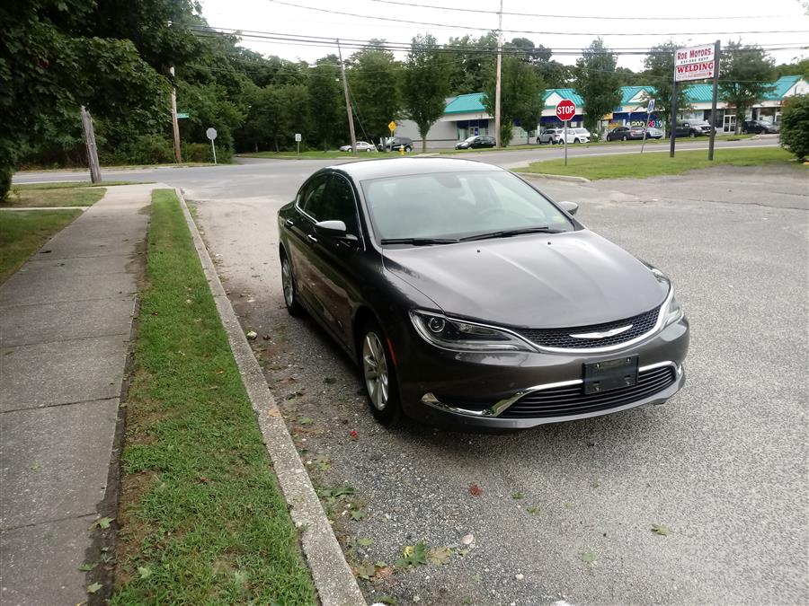 2015 Chrysler 200 4dr Sdn Limited FWD, available for sale in Shirley, New York | Roe Motors Ltd. Shirley, New York 2015 Chrysler 200 4dr Sdn Limited FWD, available for sale in Shirley, New York | Roe Motors Ltd. Shirley, New York