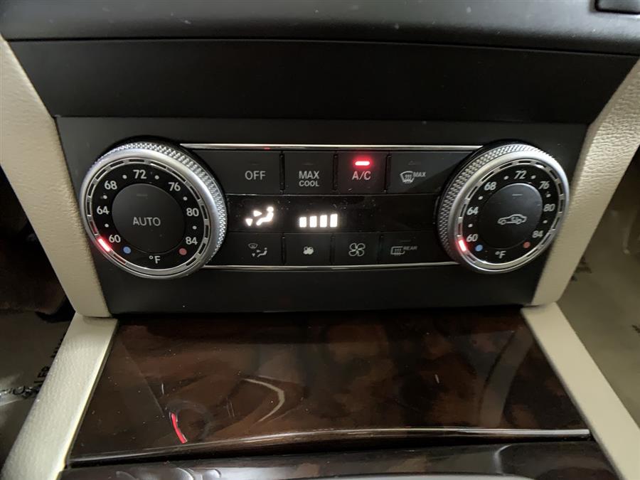2010 Mercedes-Benz GLK-Class 4MATIC 4dr GLK350, available for sale in Stratford, Connecticut | Wiz Leasing Inc. Stratford, Connecticut 2010 Mercedes-Benz GLK-Class 4MATIC 4dr GLK350, available for sale in Stratford, Connecticut | Wiz Leasing Inc. Stratford, Connecticut
