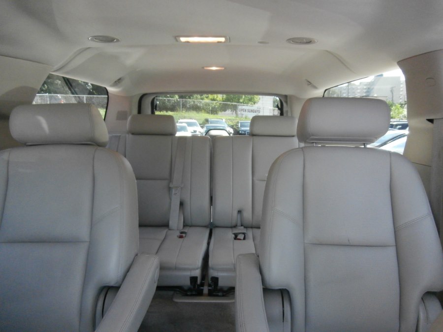 2010 GMC Yukon XL 4WD 4dr 1500 SLT, available for sale in Waterbury, Connecticut | Jim Juliani Motors. Waterbury, Connecticut 2010 GMC Yukon XL 4WD 4dr 1500 SLT, available for sale in Waterbury, Connecticut | Jim Juliani Motors. Waterbury, Connecticut