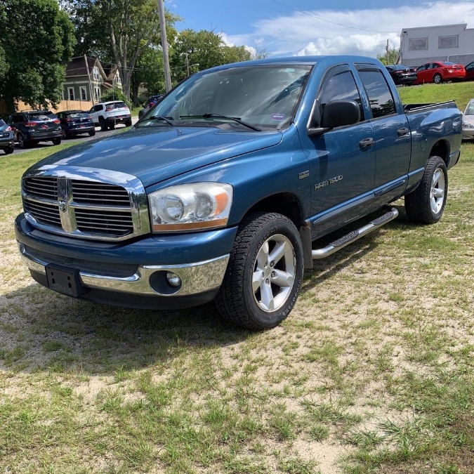 2006 Dodge Ram 1500 4dr Quad Cab 160.5 4WD SLT, available for sale in East Windsor, Connecticut | A1 Auto Sale LLC. East Windsor, Connecticut