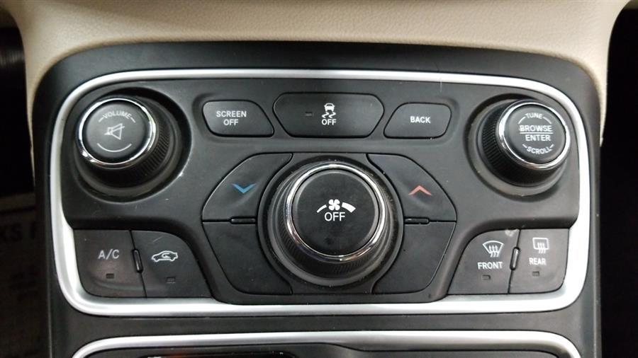 2015 Chrysler 200 4dr Sdn Limited FWD, available for sale in West Haven, Connecticut | Auto Fair Inc.. West Haven, Connecticut 2015 Chrysler 200 4dr Sdn Limited FWD, available for sale in West Haven, Connecticut | Auto Fair Inc.. West Haven, Connecticut