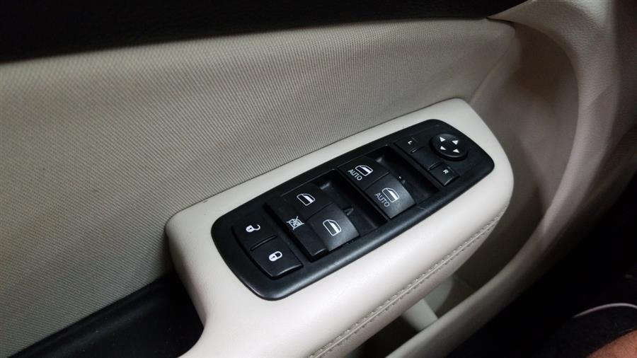 2015 Chrysler 200 4dr Sdn Limited FWD, available for sale in West Haven, Connecticut | Auto Fair Inc.. West Haven, Connecticut 2015 Chrysler 200 4dr Sdn Limited FWD, available for sale in West Haven, Connecticut | Auto Fair Inc.. West Haven, Connecticut