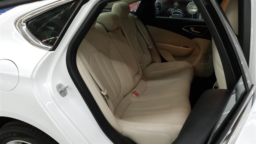 2015 Chrysler 200 4dr Sdn Limited FWD, available for sale in West Haven, Connecticut | Auto Fair Inc.. West Haven, Connecticut 2015 Chrysler 200 4dr Sdn Limited FWD, available for sale in West Haven, Connecticut | Auto Fair Inc.. West Haven, Connecticut
