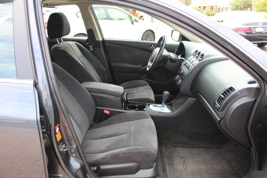 2007 Nissan Altima 4dr Sdn I4 CVT 2.5 S, available for sale in Manchester, Connecticut | Carsonmain LLC. Manchester, Connecticut 2007 Nissan Altima 4dr Sdn I4 CVT 2.5 S, available for sale in Manchester, Connecticut | Carsonmain LLC. Manchester, Connecticut