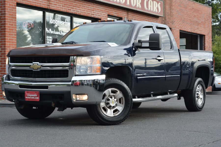 2007 Chevrolet Silverado 2500HD 4WD Ext Cab 157.5" LT w/1LT, available for sale in ENFIELD, Connecticut | Longmeadow Motor Cars. ENFIELD, Connecticut