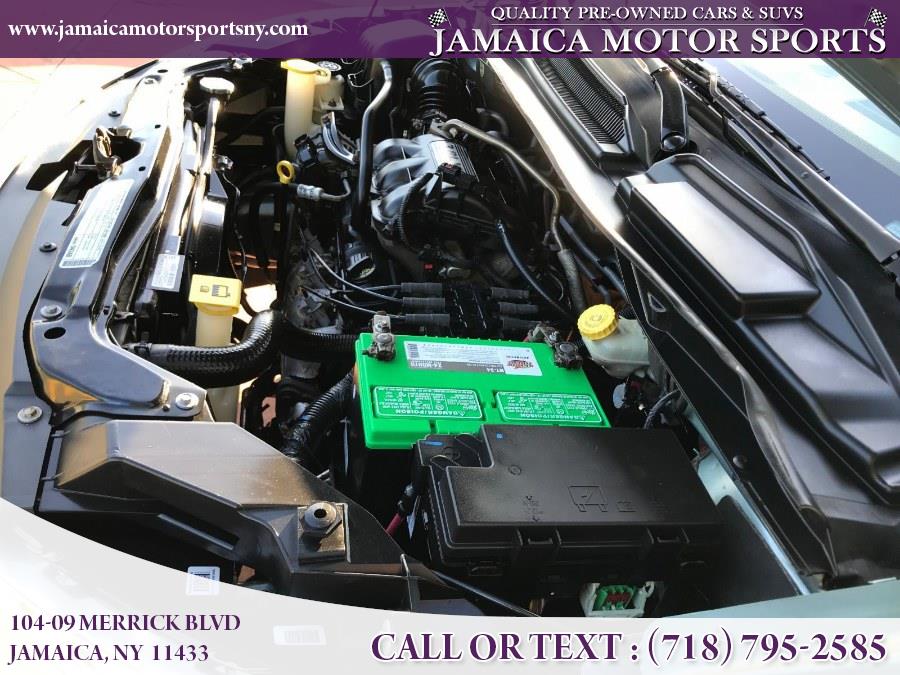 2010 Volkswagen Routan 4dr Wgn SE w/RSE & Navigation, available for sale in Jamaica, New York | Jamaica Motor Sports. Jamaica, New York 2010 Volkswagen Routan 4dr Wgn SE w/RSE & Navigation, available for sale in Jamaica, New York | Jamaica Motor Sports. Jamaica, New York