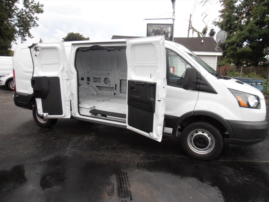 2018 Ford TRANSIT 150 EXT CARGO T-150 148" Low Rf 8600 GVWR Swing-Out RH Dr, available for sale in COPIAGUE, New York | Warwick Auto Sales Inc. COPIAGUE, New York 2018 Ford TRANSIT 150 EXT CARGO T-150 148" Low Rf 8600 GVWR Swing-Out RH Dr, available for sale in COPIAGUE, New York | Warwick Auto Sales Inc. COPIAGUE, New York