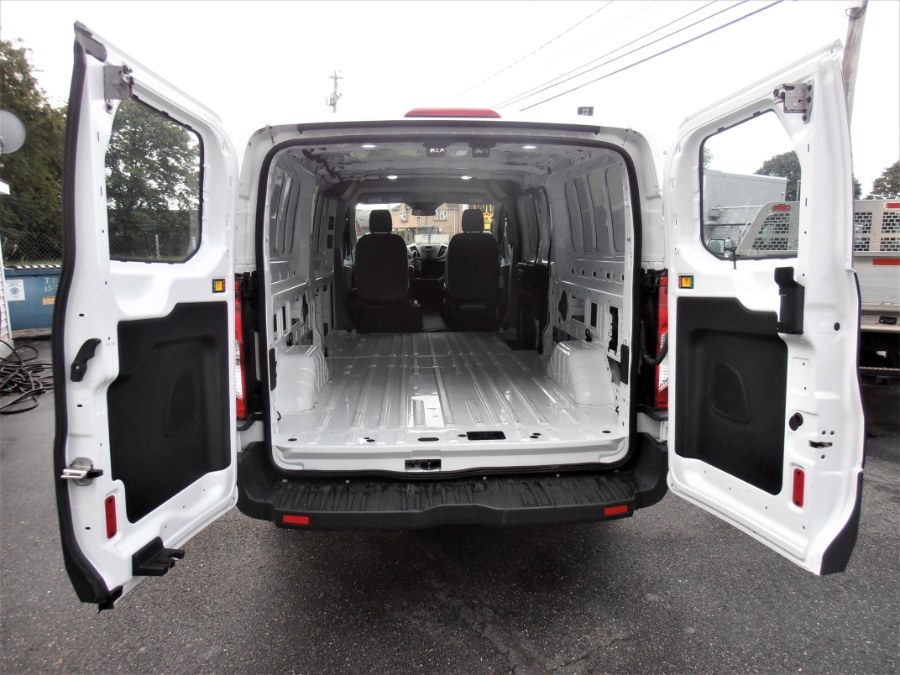 2018 Ford TRANSIT 150 EXT CARGO T-150 148" Low Rf 8600 GVWR Swing-Out RH Dr, available for sale in COPIAGUE, New York | Warwick Auto Sales Inc. COPIAGUE, New York 2018 Ford TRANSIT 150 EXT CARGO T-150 148" Low Rf 8600 GVWR Swing-Out RH Dr, available for sale in COPIAGUE, New York | Warwick Auto Sales Inc. COPIAGUE, New York
