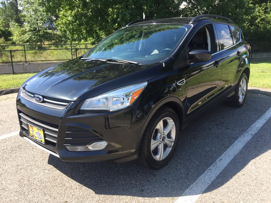 2014 Ford Escape 4WD 4dr SE, available for sale in Stratford, Connecticut | Mike's Motors LLC. Stratford, Connecticut