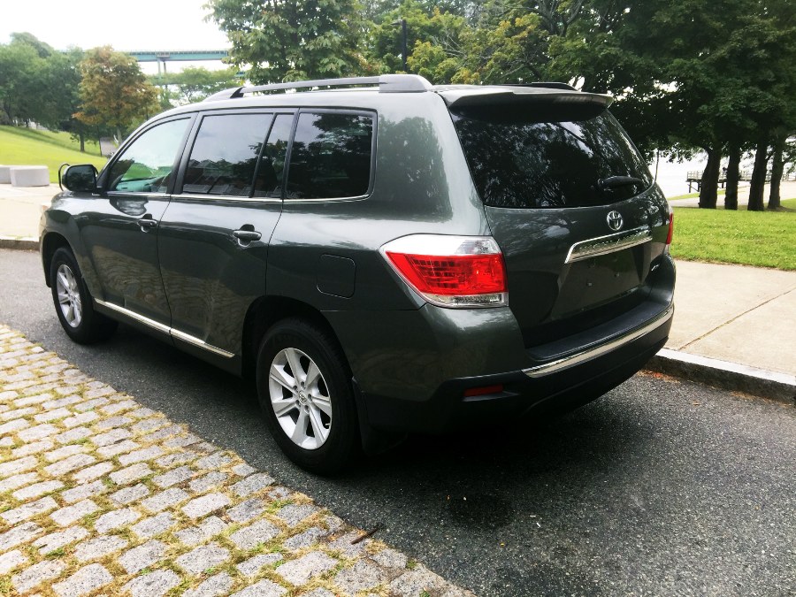 2013 Toyota Highlander LE, available for sale in Peabody, Massachusetts | New Star Motors. Peabody, Massachusetts 2013 Toyota Highlander LE, available for sale in Peabody, Massachusetts | New Star Motors. Peabody, Massachusetts