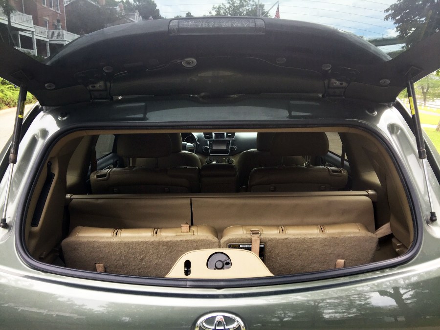2013 Toyota Highlander LE, available for sale in Peabody, Massachusetts | New Star Motors. Peabody, Massachusetts 2013 Toyota Highlander LE, available for sale in Peabody, Massachusetts | New Star Motors. Peabody, Massachusetts