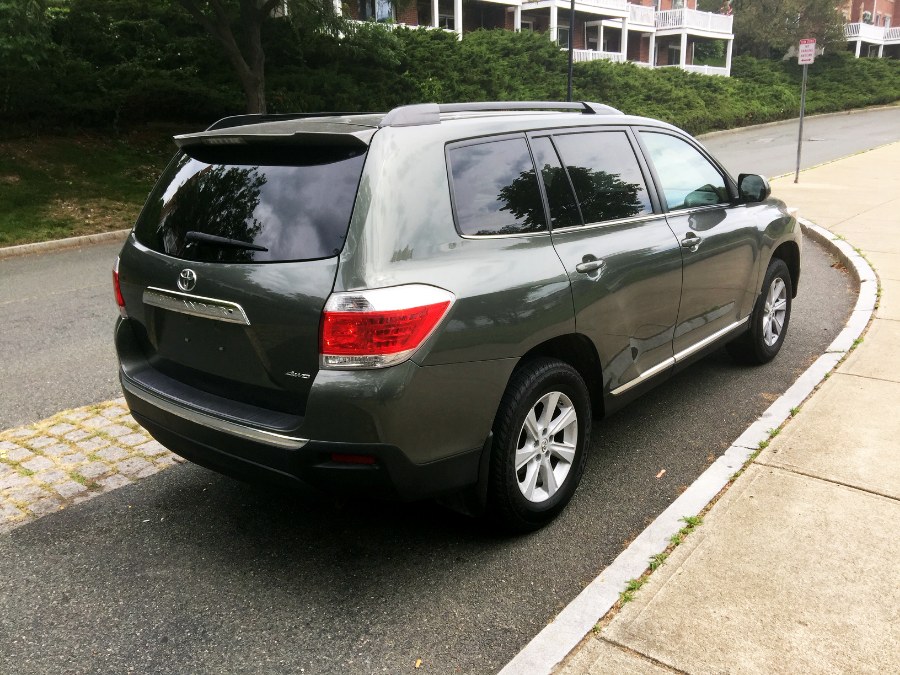 2013 Toyota Highlander LE, available for sale in Peabody, Massachusetts | New Star Motors. Peabody, Massachusetts 2013 Toyota Highlander LE, available for sale in Peabody, Massachusetts | New Star Motors. Peabody, Massachusetts