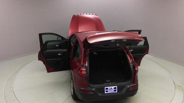2014 Jeep Cherokee FWD 4dr Sport, available for sale in Naugatuck, Connecticut | J&M Automotive Sls&Svc LLC. Naugatuck, Connecticut 2014 Jeep Cherokee FWD 4dr Sport, available for sale in Naugatuck, Connecticut | J&M Automotive Sls&Svc LLC. Naugatuck, Connecticut