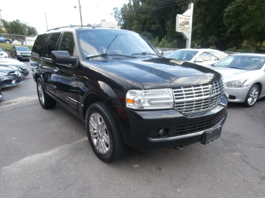2011 Lincoln Navigator 4WD 4dr, available for sale in Waterbury, Connecticut | Jim Juliani Motors. Waterbury, Connecticut