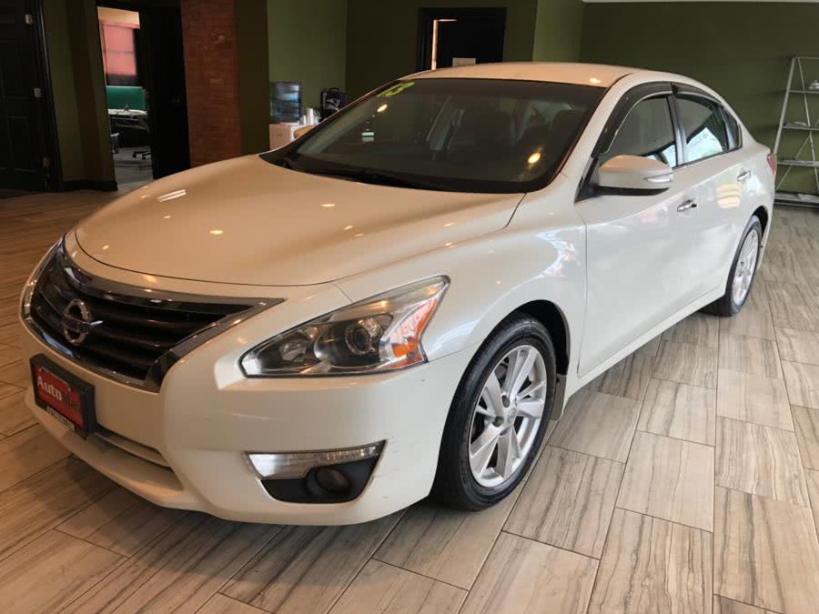 2013 Nissan Altima 4dr Sdn I4 2.5 SL *Ltd Avail*, available for sale in West Hartford, Connecticut | AutoMax. West Hartford, Connecticut