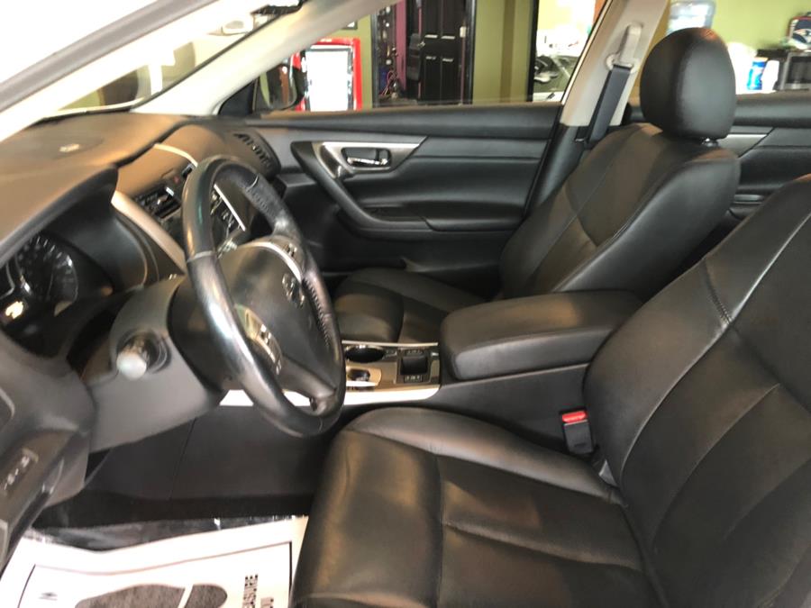 2013 Nissan Altima 4dr Sdn I4 2.5 SL *Ltd Avail*, available for sale in West Hartford, Connecticut | AutoMax. West Hartford, Connecticut 2013 Nissan Altima 4dr Sdn I4 2.5 SL *Ltd Avail*, available for sale in West Hartford, Connecticut | AutoMax. West Hartford, Connecticut