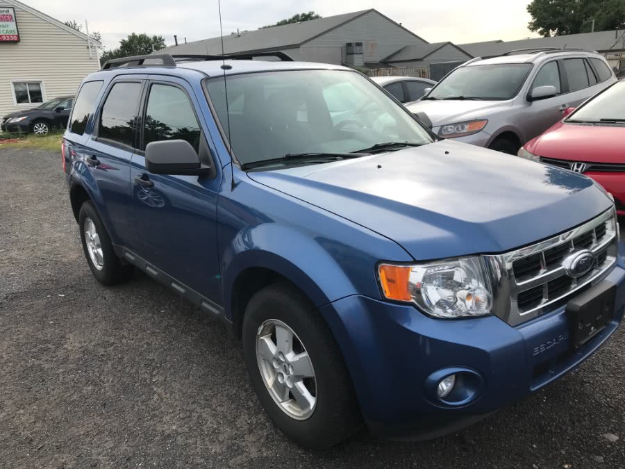 Used Ford Escape 4WD 4dr V6 Auto XLT 2009 | Wallingford Auto Center LLC. Wallingford, Connecticut