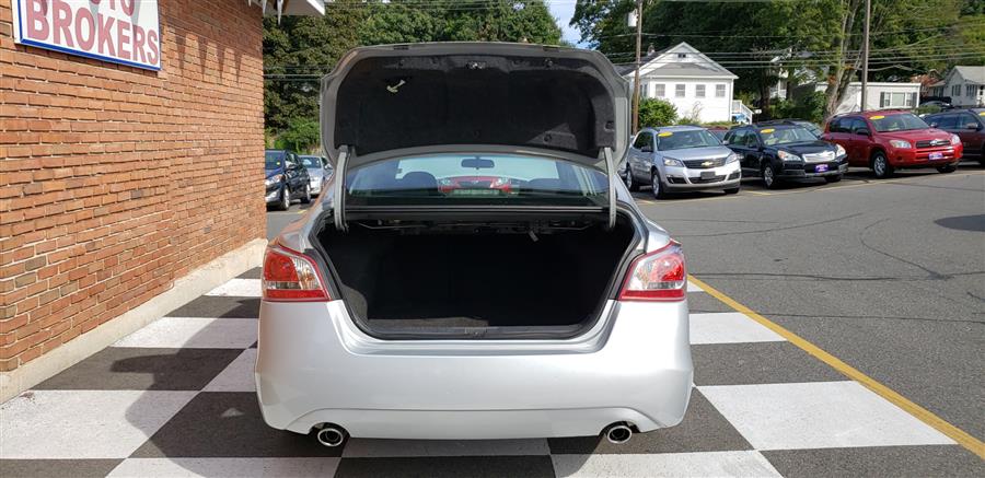 2013 Nissan Altima 4dr Sdn 2.5 S, available for sale in Waterbury, Connecticut | National Auto Brokers, Inc.. Waterbury, Connecticut 2013 Nissan Altima 4dr Sdn 2.5 S, available for sale in Waterbury, Connecticut | National Auto Brokers, Inc.. Waterbury, Connecticut