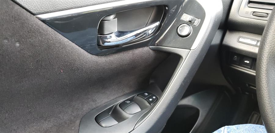 2013 Nissan Altima 4dr Sdn 2.5 S, available for sale in Waterbury, Connecticut | National Auto Brokers, Inc.. Waterbury, Connecticut 2013 Nissan Altima 4dr Sdn 2.5 S, available for sale in Waterbury, Connecticut | National Auto Brokers, Inc.. Waterbury, Connecticut