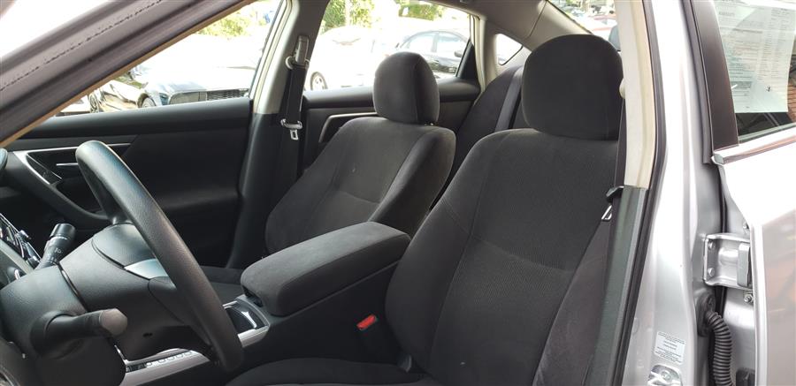 2013 Nissan Altima 4dr Sdn 2.5 S, available for sale in Waterbury, Connecticut | National Auto Brokers, Inc.. Waterbury, Connecticut 2013 Nissan Altima 4dr Sdn 2.5 S, available for sale in Waterbury, Connecticut | National Auto Brokers, Inc.. Waterbury, Connecticut