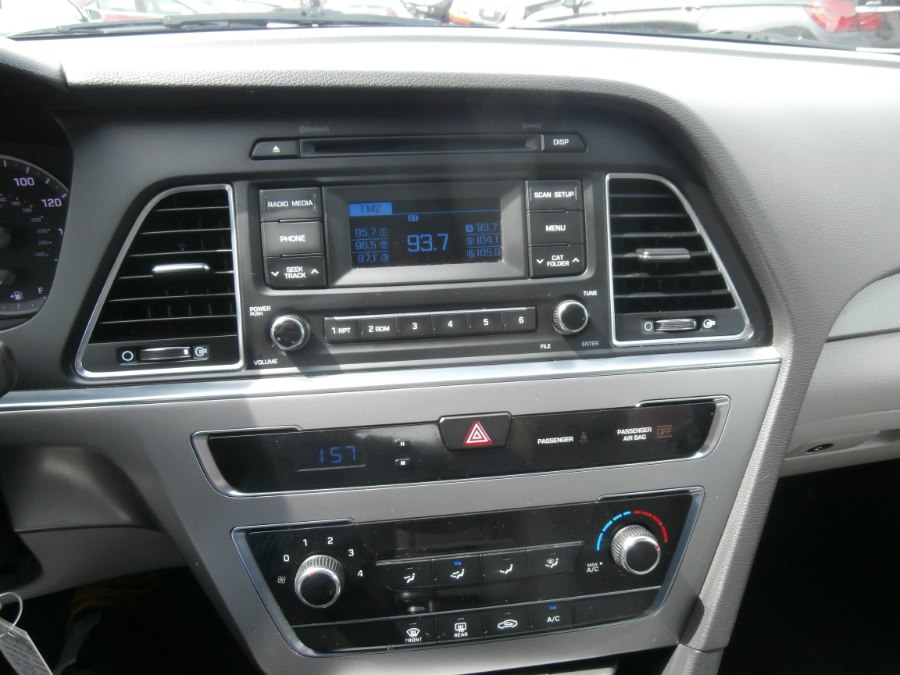 2015 Hyundai Sonata 4dr Sdn 2.4L SE, available for sale in Waterbury, Connecticut | Jim Juliani Motors. Waterbury, Connecticut 2015 Hyundai Sonata 4dr Sdn 2.4L SE, available for sale in Waterbury, Connecticut | Jim Juliani Motors. Waterbury, Connecticut