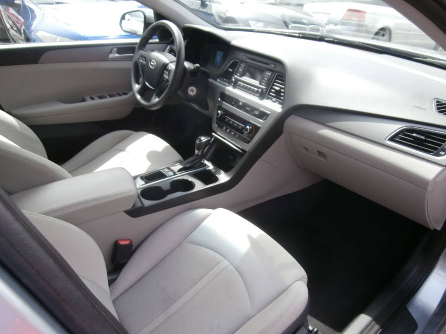 2015 Hyundai Sonata 4dr Sdn 2.4L SE, available for sale in Waterbury, Connecticut | Jim Juliani Motors. Waterbury, Connecticut 2015 Hyundai Sonata 4dr Sdn 2.4L SE, available for sale in Waterbury, Connecticut | Jim Juliani Motors. Waterbury, Connecticut