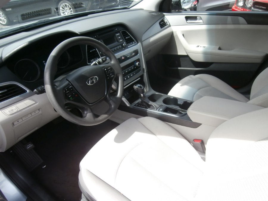 2015 Hyundai Sonata 4dr Sdn 2.4L SE, available for sale in Waterbury, Connecticut | Jim Juliani Motors. Waterbury, Connecticut 2015 Hyundai Sonata 4dr Sdn 2.4L SE, available for sale in Waterbury, Connecticut | Jim Juliani Motors. Waterbury, Connecticut