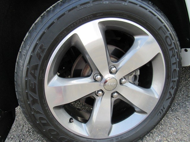 2014 Jeep Grand Cherokee 4WD 4dr Overland, available for sale in San Francisco de Macoris Rd, Dominican Republic | Hilario Auto Import. San Francisco de Macoris Rd, Dominican Republic 2014 Jeep Grand Cherokee 4WD 4dr Overland, available for sale in San Francisco de Macoris Rd, Dominican Republic | Hilario Auto Import. San Francisco de Macoris Rd, Dominican Republic
