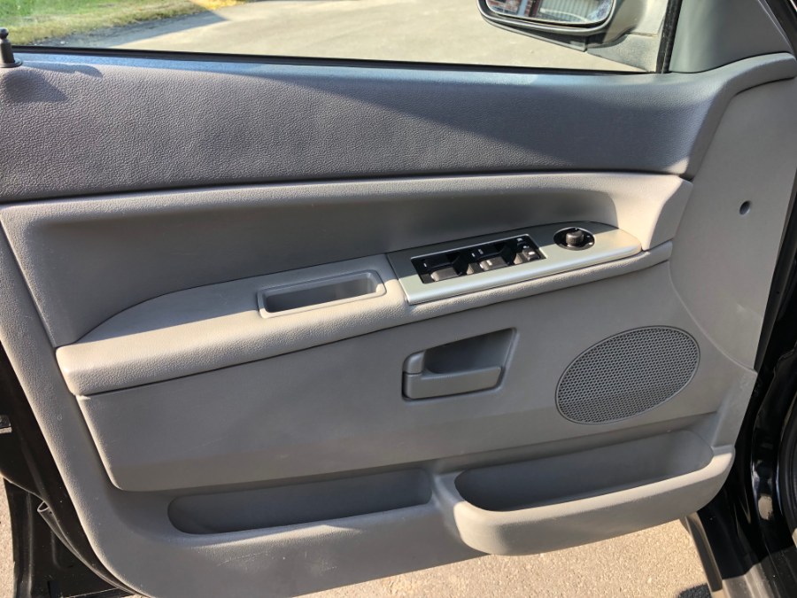 2007 Jeep Grand Cherokee 4WD 4dr Laredo, available for sale in Suffield, Connecticut | Suffield Auto LLC. Suffield, Connecticut 2007 Jeep Grand Cherokee 4WD 4dr Laredo, available for sale in Suffield, Connecticut | Suffield Auto LLC. Suffield, Connecticut
