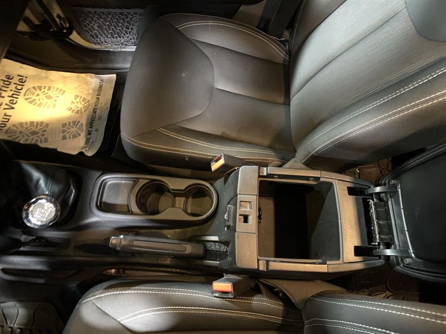 2015 Jeep Wrangler Unlimited 4WD 4dr Rubicon, available for sale in Stratford, Connecticut | Wiz Leasing Inc. Stratford, Connecticut 2015 Jeep Wrangler Unlimited 4WD 4dr Rubicon, available for sale in Stratford, Connecticut | Wiz Leasing Inc. Stratford, Connecticut