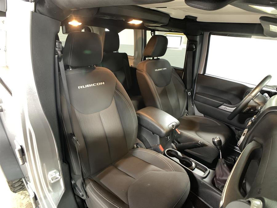 2015 Jeep Wrangler Unlimited 4WD 4dr Rubicon, available for sale in Stratford, Connecticut | Wiz Leasing Inc. Stratford, Connecticut 2015 Jeep Wrangler Unlimited 4WD 4dr Rubicon, available for sale in Stratford, Connecticut | Wiz Leasing Inc. Stratford, Connecticut