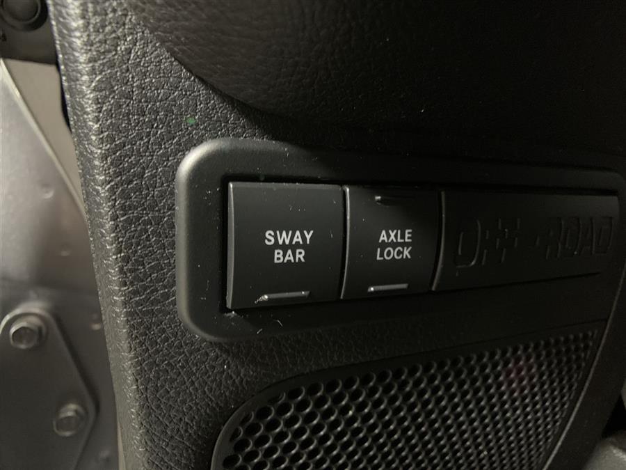 2015 Jeep Wrangler Unlimited 4WD 4dr Rubicon, available for sale in Stratford, Connecticut | Wiz Leasing Inc. Stratford, Connecticut 2015 Jeep Wrangler Unlimited 4WD 4dr Rubicon, available for sale in Stratford, Connecticut | Wiz Leasing Inc. Stratford, Connecticut