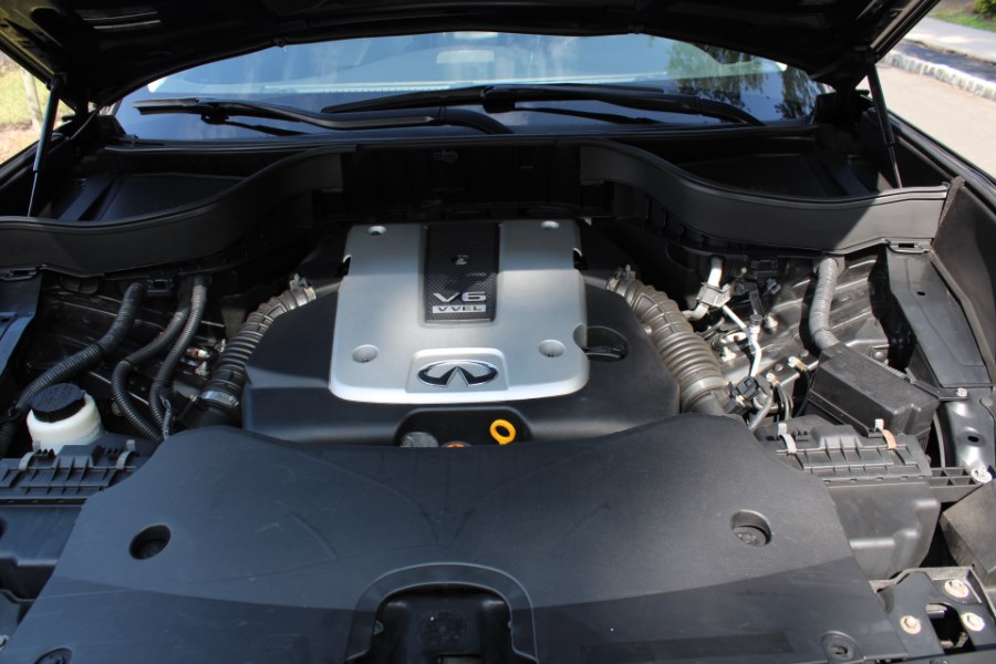 2014 Infiniti QX70 AWD 4dr, available for sale in Great Neck, New York | Great Neck Car Buyers & Sellers. Great Neck, New York 2014 Infiniti QX70 AWD 4dr, available for sale in Great Neck, New York | Great Neck Car Buyers & Sellers. Great Neck, New York