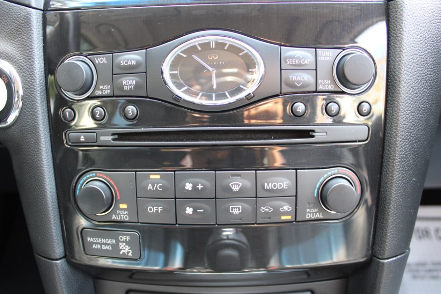 2014 Infiniti QX70 AWD 4dr, available for sale in Great Neck, New York | Great Neck Car Buyers & Sellers. Great Neck, New York 2014 Infiniti QX70 AWD 4dr, available for sale in Great Neck, New York | Great Neck Car Buyers & Sellers. Great Neck, New York