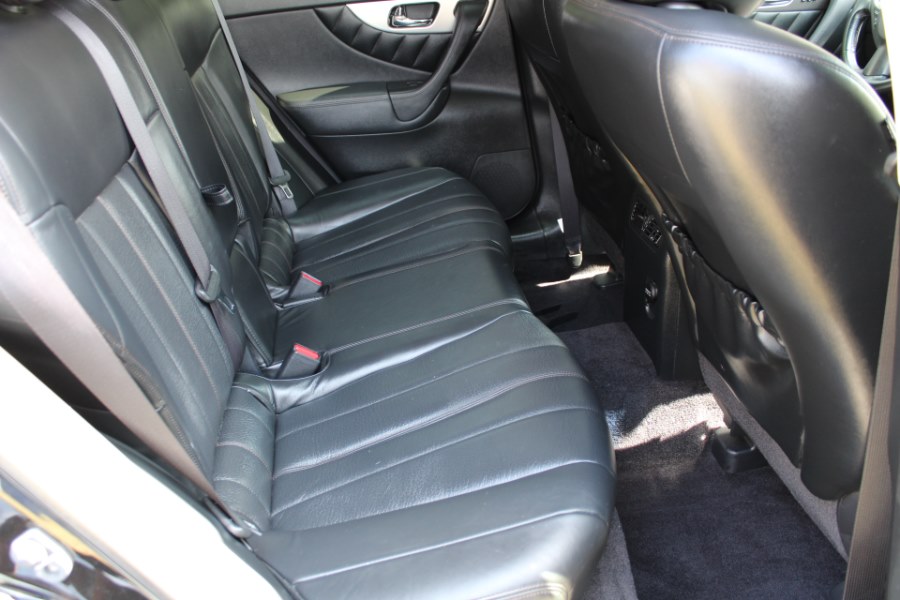 2014 Infiniti QX70 AWD 4dr, available for sale in Great Neck, New York | Great Neck Car Buyers & Sellers. Great Neck, New York 2014 Infiniti QX70 AWD 4dr, available for sale in Great Neck, New York | Great Neck Car Buyers & Sellers. Great Neck, New York