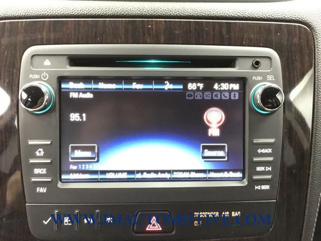 2017 Chevrolet Traverse AWD 4dr LT w/1LT, available for sale in Naugatuck, Connecticut | J&M Automotive Sls&Svc LLC. Naugatuck, Connecticut 2017 Chevrolet Traverse AWD 4dr LT w/1LT, available for sale in Naugatuck, Connecticut | J&M Automotive Sls&Svc LLC. Naugatuck, Connecticut