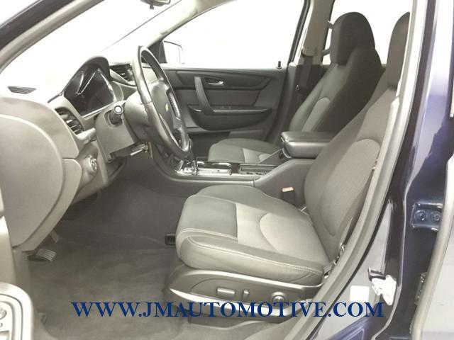 2017 Chevrolet Traverse AWD 4dr LT w/1LT, available for sale in Naugatuck, Connecticut | J&M Automotive Sls&Svc LLC. Naugatuck, Connecticut 2017 Chevrolet Traverse AWD 4dr LT w/1LT, available for sale in Naugatuck, Connecticut | J&M Automotive Sls&Svc LLC. Naugatuck, Connecticut